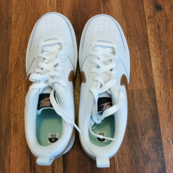 Nike Court Borough Low 2 'Metallic Red Bronze' - GS 7 (Women US 8.5) - Picture 4 of 12